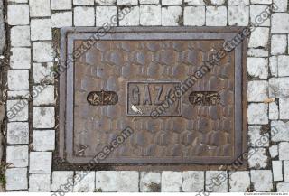 manhole cover rusty 0003